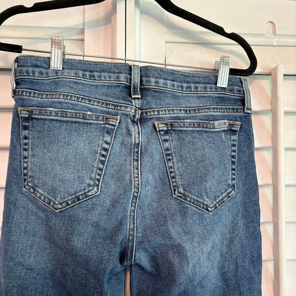 Classic Blue Distressed Women Jeans - Picture 5 of 8